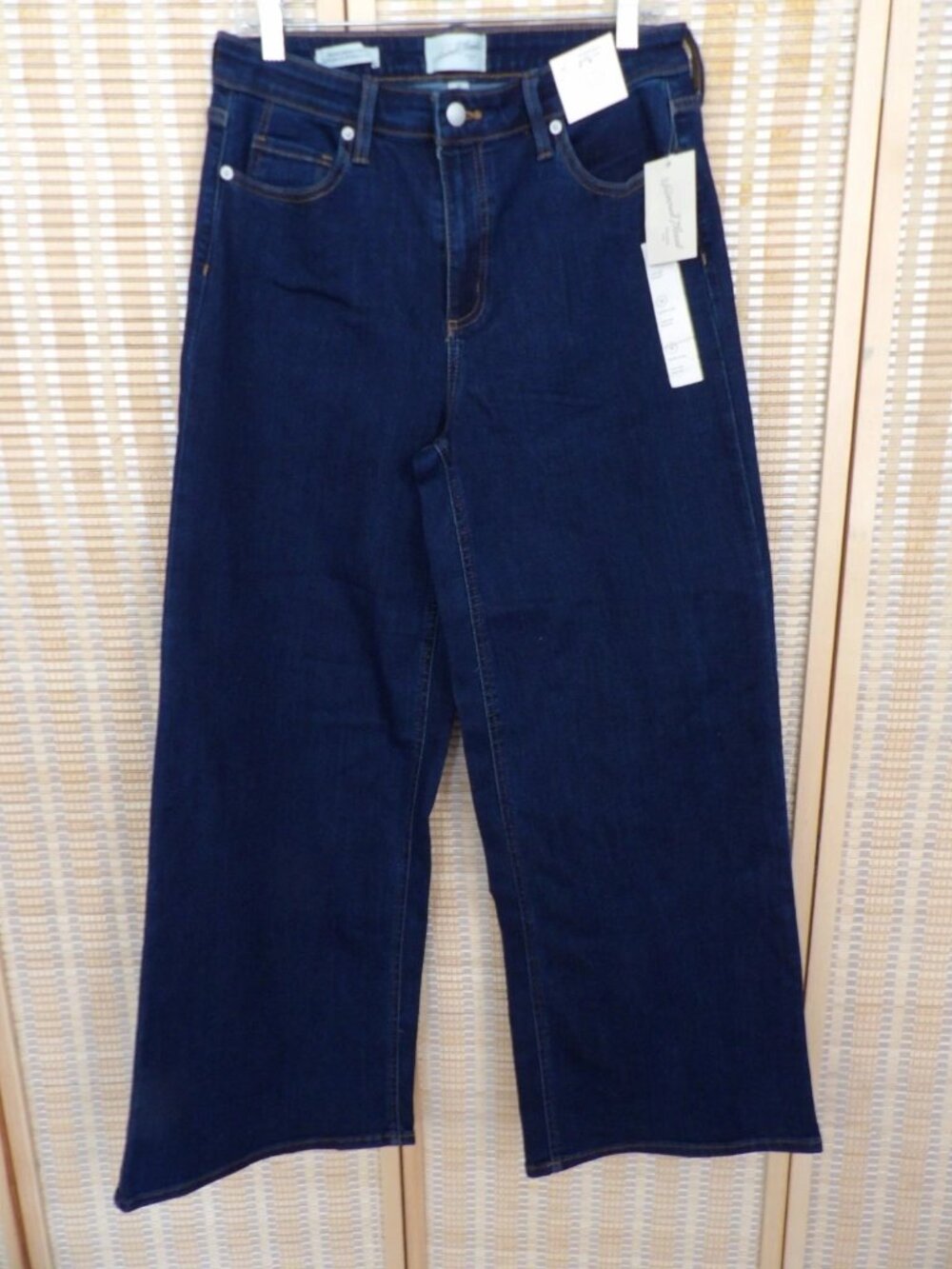 NWT Womens Universal Thead Size 12 Everyday Wide Leg Slim Fit Straight Leg Jeans